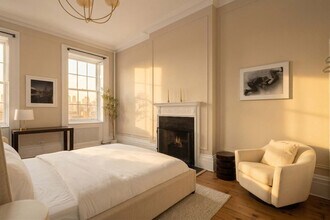 3 E 9th St in New York, NY - Building Photo - Building Photo