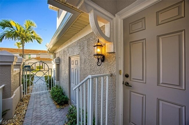 10021 Sky View Way in Ft. Myers, FL - Building Photo - Building Photo