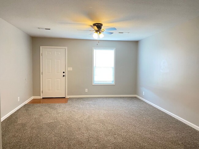 109 Maureen Dr in Clarksville, TN - Building Photo - Building Photo