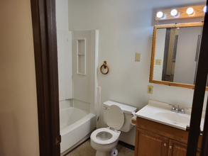 1102 W McPherson St in Knob Noster, MO - Building Photo - Building Photo