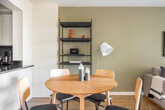 4650 Washington Blvd in Arlington, VA - Building Photo - Building Photo