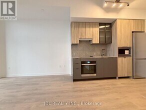 1037 The Queensway in Toronto, ON - Building Photo - Building Photo