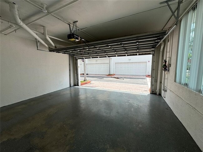 2146 Van Buren St, Unit 402 in Hollywood, FL - Foto de edificio - Building Photo