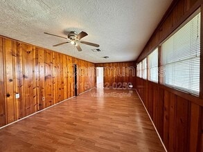 817 Westmont Dr in Houston, TX - Building Photo - Building Photo