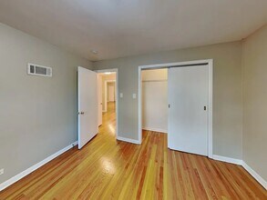 10125 Kent St in Westchester, IL - Building Photo - Building Photo