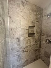 1204 Blueridge Pky in Longview, TX - Foto de edificio - Building Photo