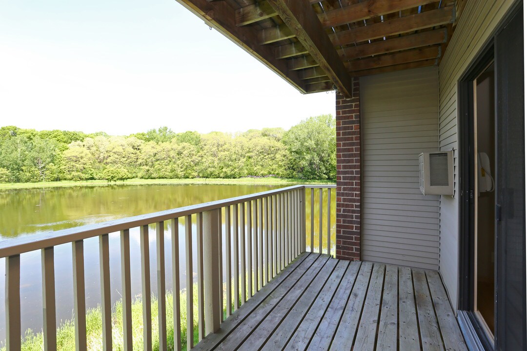 Lakewood Hills Apartments in White Bear Lake, MN - Building Photo