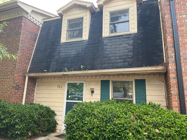 property at 325 Leafmore Rd SW
