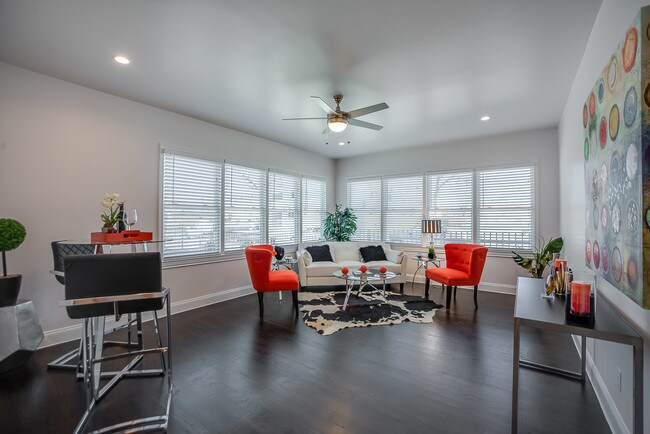 1519 Bennett Ave in Dallas, TX - Foto de edificio - Building Photo