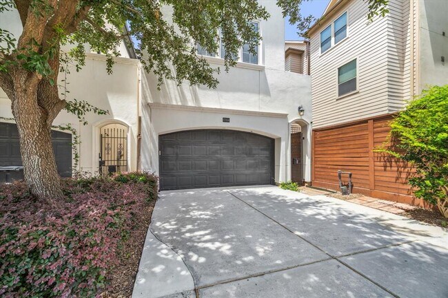 5704 Petty St in Houston, TX - Building Photo - Building Photo