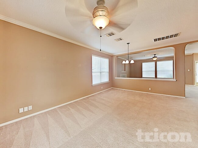 2545 Sir Barton Bay Dr in Schertz, TX - Foto de edificio - Building Photo