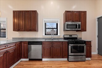 4255 N Campbell Ave, Unit 1S in Chicago, IL - Building Photo - Building Photo