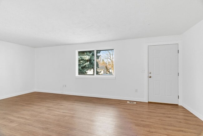 712 E Longfellow Ave in Spokane, WA - Building Photo - Building Photo