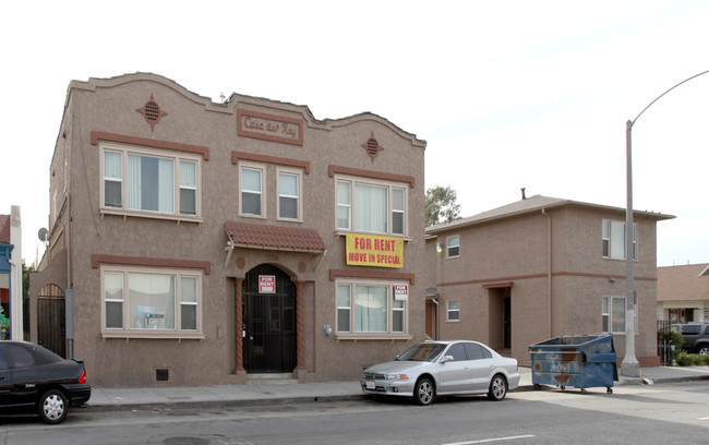 Casa Del Rey in Long Beach, CA - Foto de edificio - Building Photo