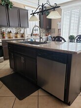 2252 Cypress St in Lancaster, CA - Foto de edificio - Building Photo