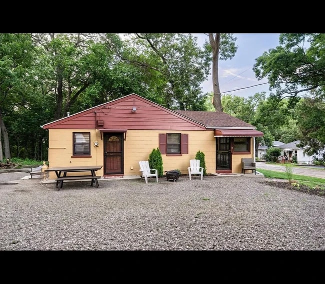 property at 234 N Hamilton St