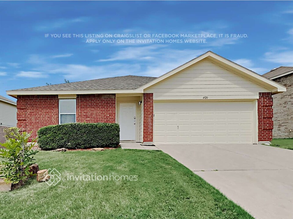 4920 Creek Ridge Trail in Fort Worth, TX - Building Photo