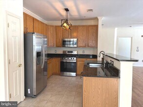 11565 Cavalier Landing Ct in Fairfax, VA - Building Photo - Building Photo