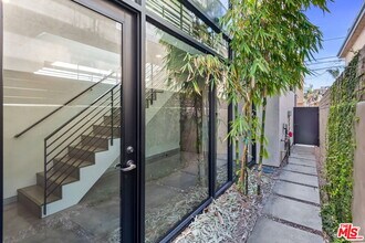 454 S Venice Blvd in Los Angeles, CA - Building Photo - Building Photo