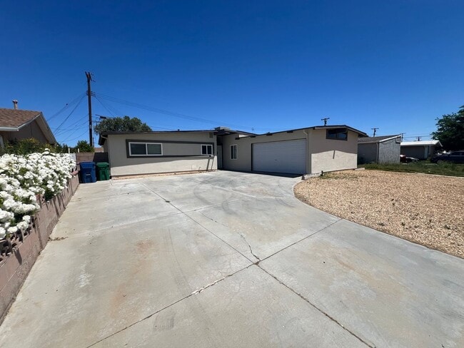 property at 1127 Valiant St