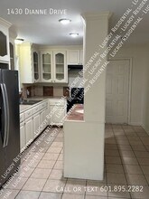 1430 Dianne Dr in Jackson, MS - Building Photo - Building Photo