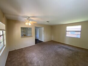 5223 Peach Ave in Seffner, FL - Building Photo - Building Photo