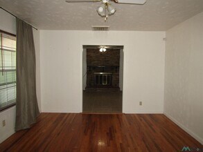 917 S 6th St in Artesia, NM - Building Photo - Building Photo