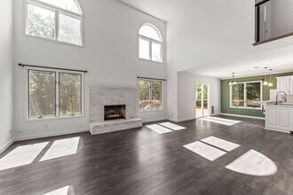 47 Stonehenge Dr in Bentonville, AR - Building Photo - Building Photo