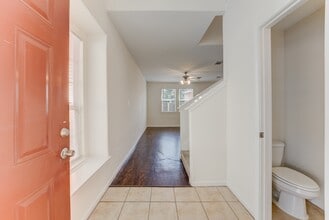 6118 Yorkglen Manor Ln in Houston, TX - Building Photo - Building Photo