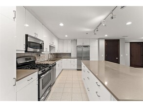 214 4th St E in St. Paul, MN - Building Photo - Building Photo