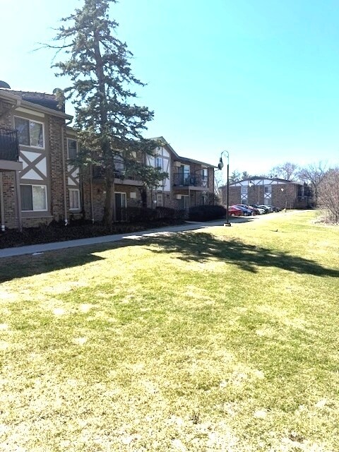 16W535 79th St in Willowbrook, IL - Building Photo - Building Photo