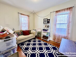 36 Brackett St, Unit 3 in Boston, MA - Building Photo - Building Photo