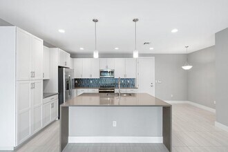 3748 Lambert Ave in West Palm Beach, FL - Foto de edificio - Building Photo