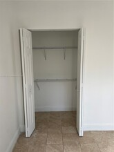 211 W 79th Pl in Hialeah, FL - Building Photo - Building Photo