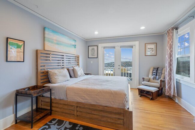 1514 Bigelow Ave N in Seattle, WA - Foto de edificio - Building Photo