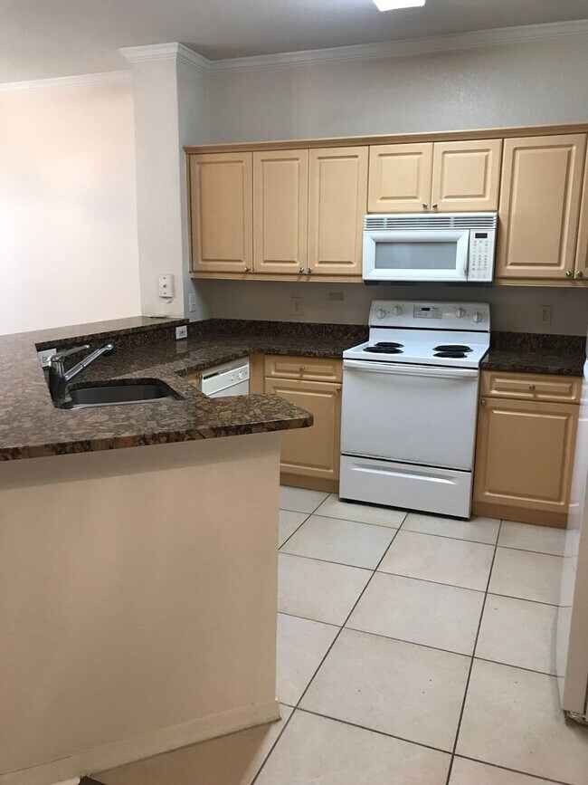 3735 Conroy Rd in Orlando, FL - Building Photo - Building Photo
