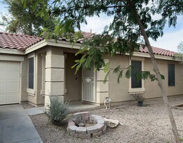 2444 E Gleneagle Dr in Chandler, AZ - Building Photo