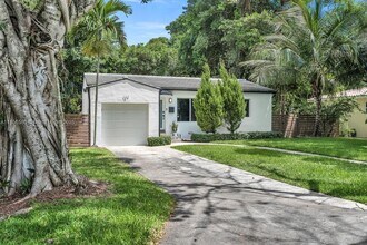 147 NW 87th St in El Portal, FL - Building Photo - Building Photo