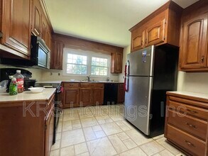 6 Colgate Cir in Hampton, VA - Building Photo - Building Photo