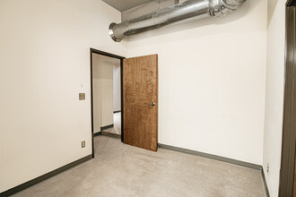 1012 E Broadway in Columbia, MO - Foto de edificio - Building Photo