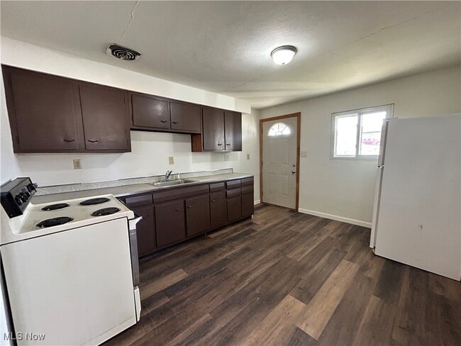 301 Martin St in Follansbee, WV - Building Photo - Building Photo