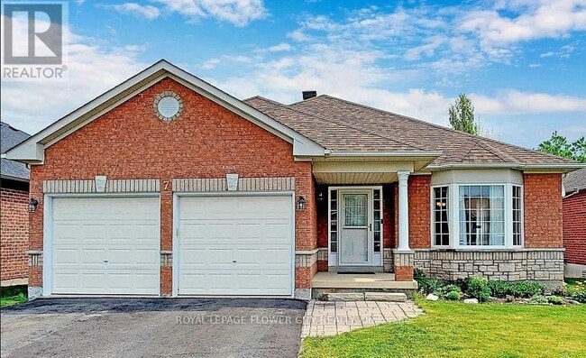 property at 7 Duval Dr