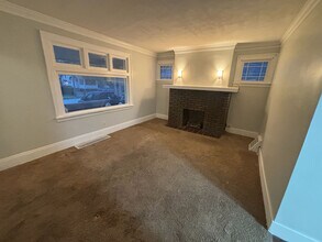 5171 Charles St in Maple Heights, OH - Building Photo - Building Photo