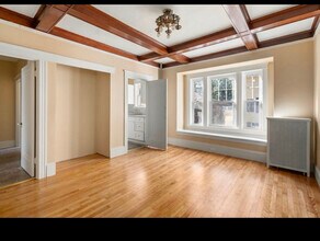 53 Howland Terrace in Worcester, MA - Foto de edificio - Building Photo