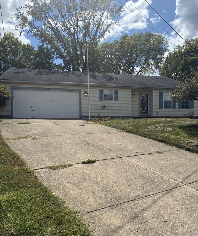 property at 995 Wren Ct