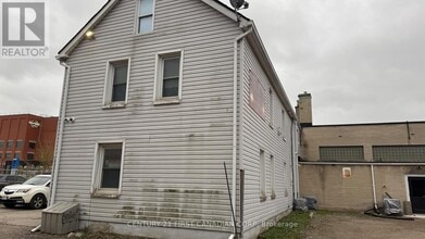 1072 Dundas St in London, ON - Building Photo - Building Photo