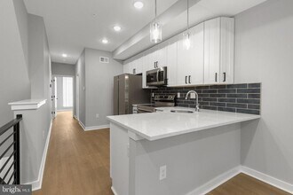 2344 W Seybert St in Philadelphia, PA - Building Photo - Building Photo
