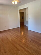 302 S Marble St in West Columbia, SC - Foto de edificio - Building Photo