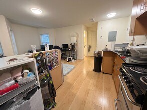 461 Park Dr, Unit 405F in Boston, MA - Building Photo - Building Photo