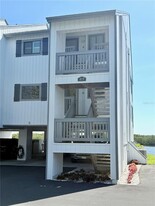819 Bahia Del Sol Dr in Ruskin, FL - Building Photo